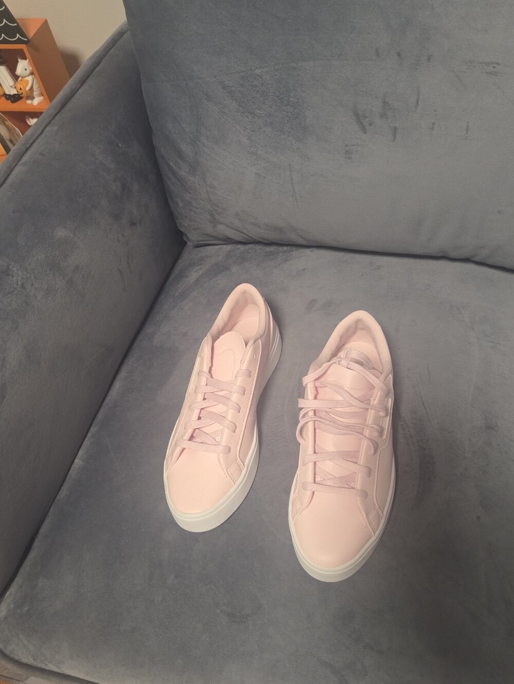 Adidas Sleek NWT pink leather shoes women’s 8 - Picture 2 of 3